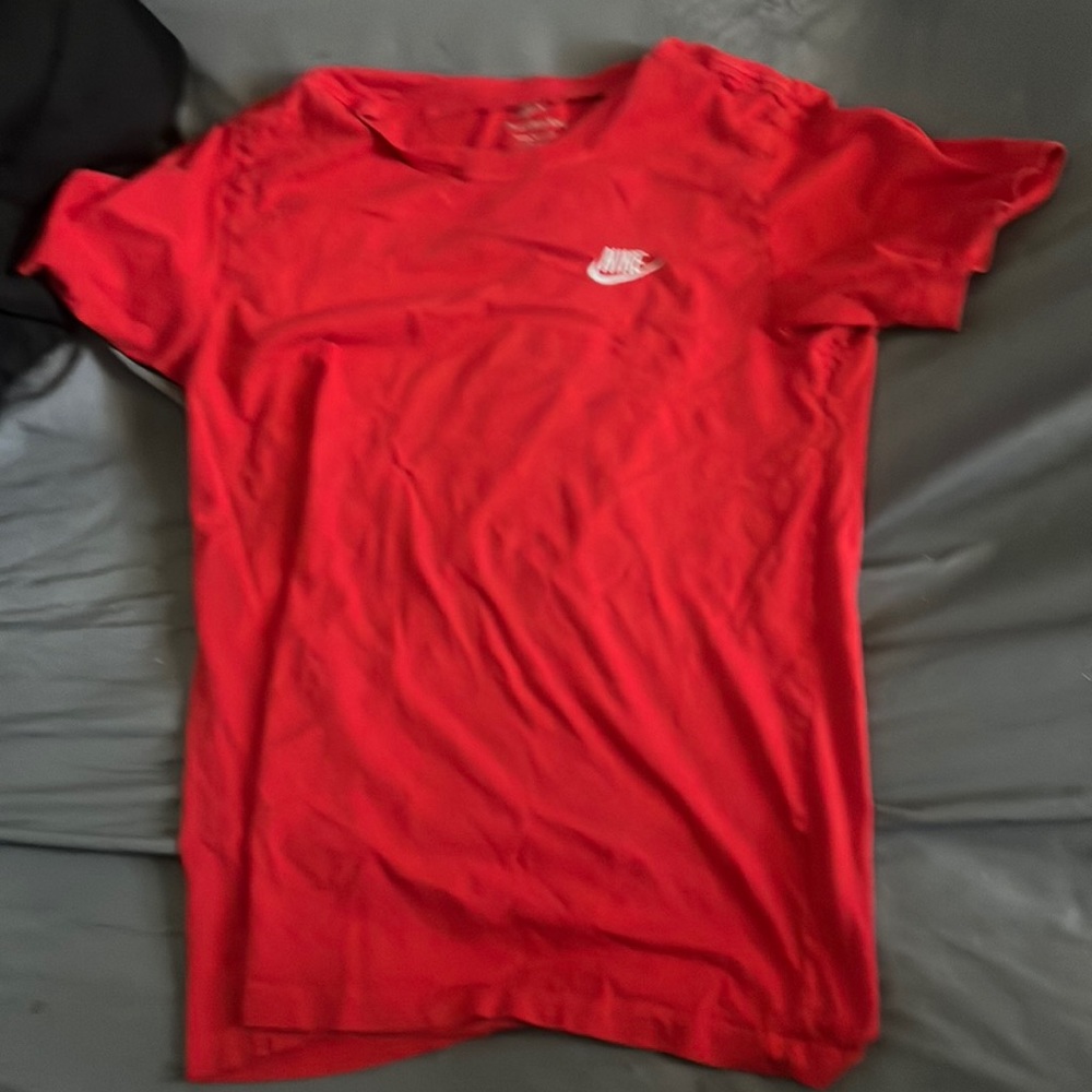 Small Red Nike Tee Great condition